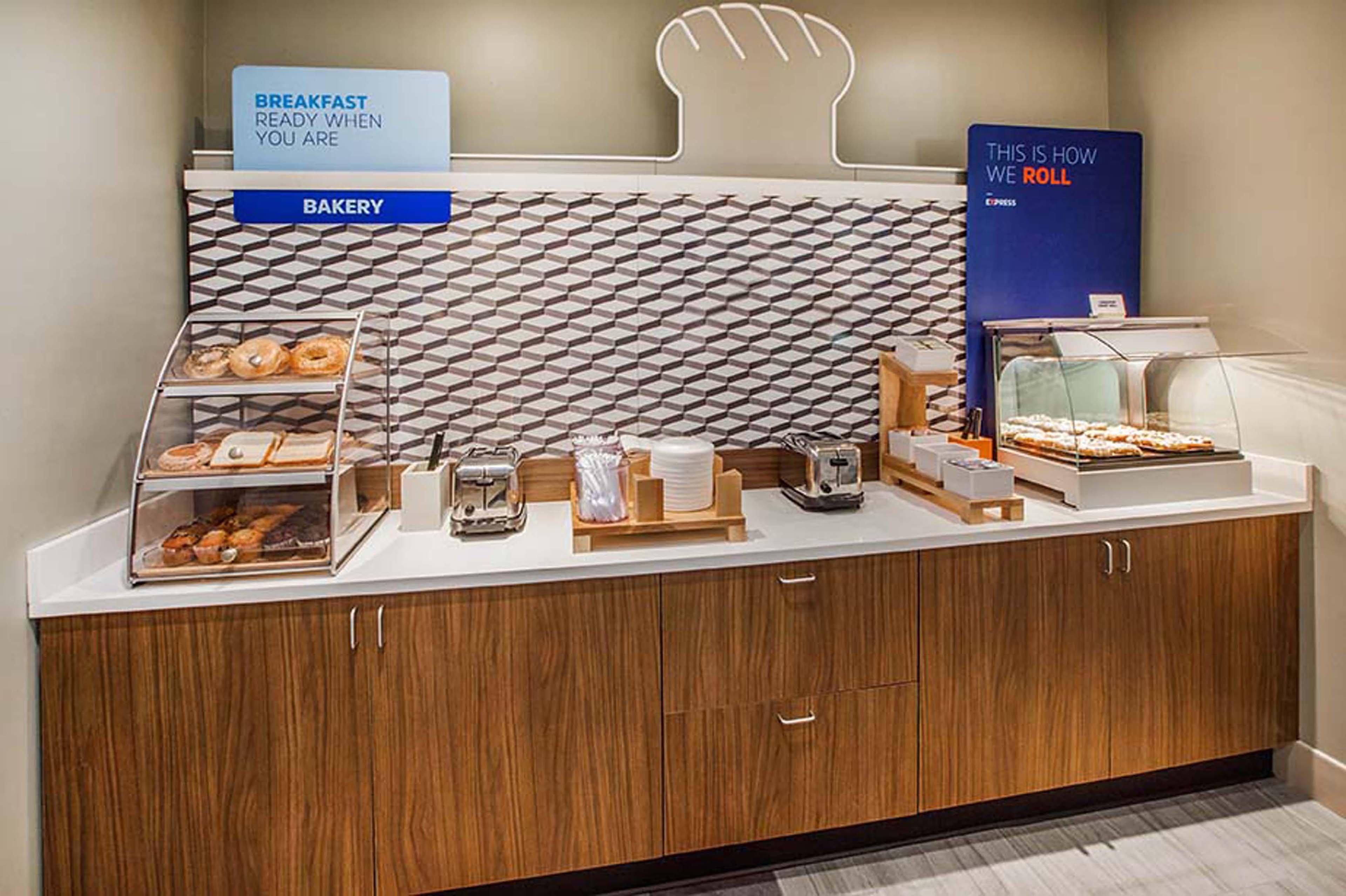Holiday Inn Express & Suites Columbus - Polaris, An Ihg Hotel Екстериор снимка