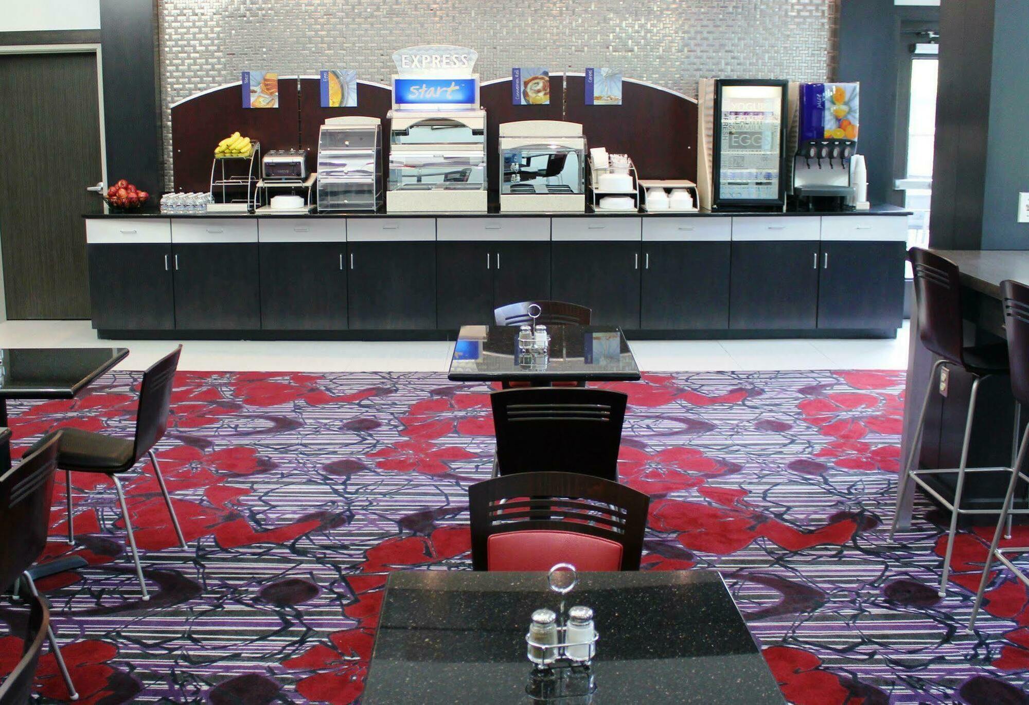 Holiday Inn Express & Suites Columbus - Polaris, An Ihg Hotel Екстериор снимка